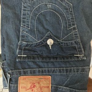 Mens jeans/ True Religion size 38 used blue jeans